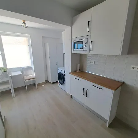 Davinia Centro نيرخا