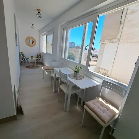 Davinia Centro * نيرخا